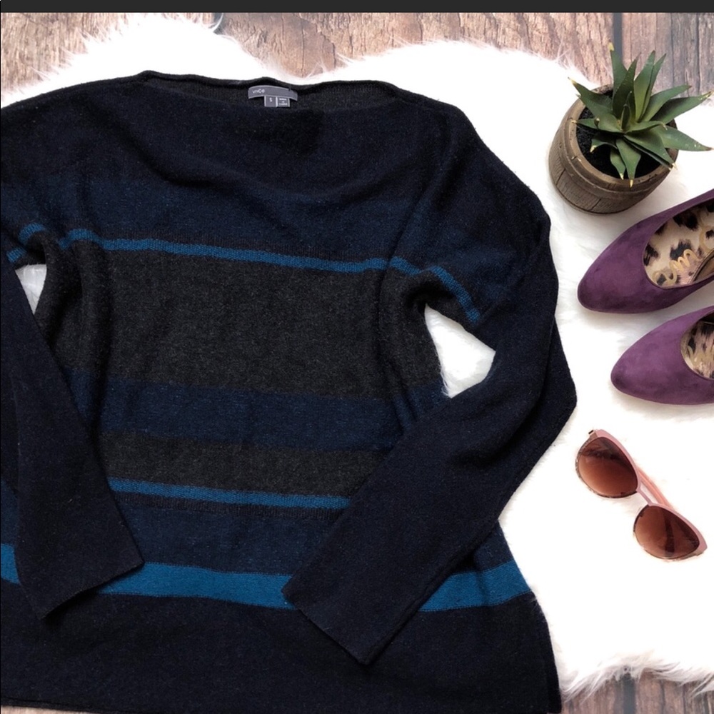 💙VINCE cashmere blue striped boatneck sweater